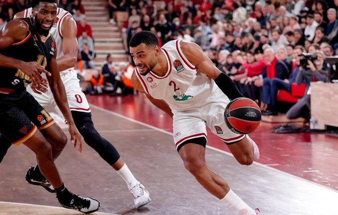 T.Luwawu-Cabarrot palieka Milaną