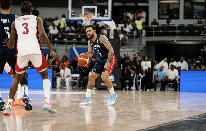 M.Jamesas buvo lyderis (FIBA nuotr.)