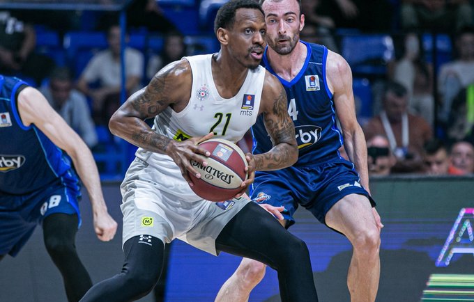J.Nunnally gelbėjo „Partizan“