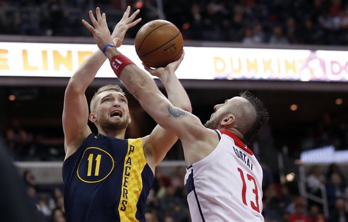 Vis realiau, kad D.Sabonis ir J.Valančiūnas surems pečius NBA atkrintamosiose (Scanpix nuotr.)