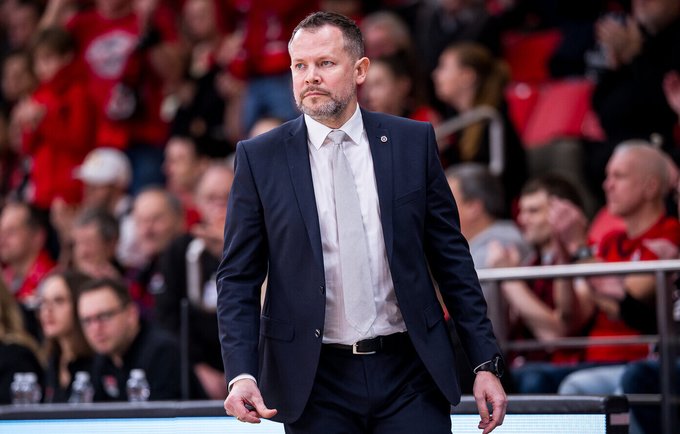 G.Žibėnas apgailestavo, jog žaidėjai nesusitvarkė su spaudimu (Foto: Rokas Lukoševičius)
