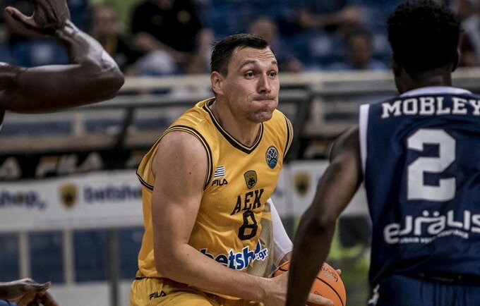 J.Mačiulis žaidė 15 minučių (FIBA nuotr.)