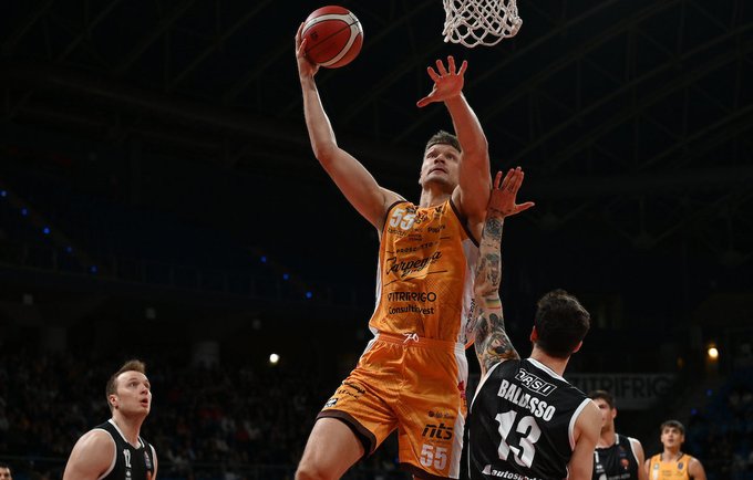 E.Mockevičius žaidė 13 minučių