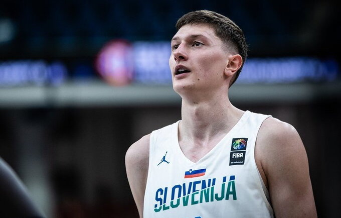 S.Macura bandė sukurti staigmeną (FIBA nuotr.)