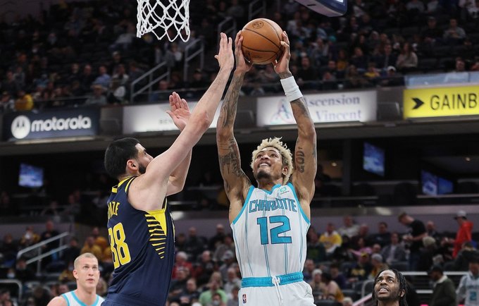 K.Oubre sumetė net 10 tritaškių (Scanpix nuotr.)