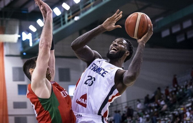 M.Lessortas vis tik padės savo šalies rinktinei (FIBA Europe nuotr.)