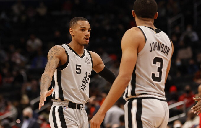 „Spurs“ yra pasirengę iškeisti lyderį (Scanpix nuotr.)