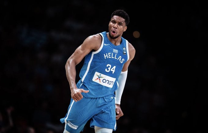 G.Antetokounmpo žaidė neilgai, bet dominuojančiai (FIBA nuotr.)