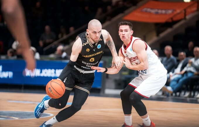 A.Velička buvo sunkiai sulaikomas (FIBA nuotr.)