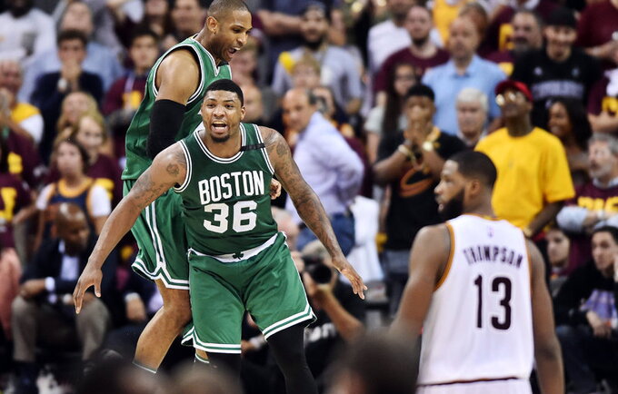 M.Smartas turėtų likti „Celtics“ ekipoje (Scanpix nuotr.)