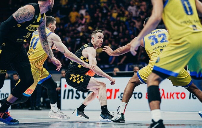 M.Huertas tiesiog nesensta (FIBA Europe nuotr.)