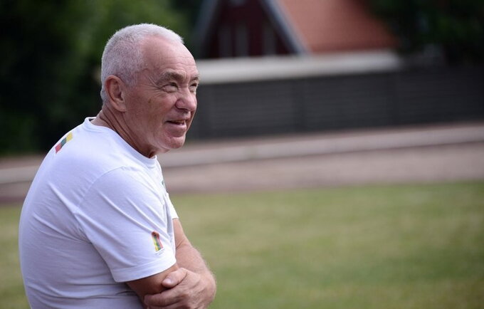 J.Petkevičius darbuosis moterų komandoje (Fotodiena.lt)