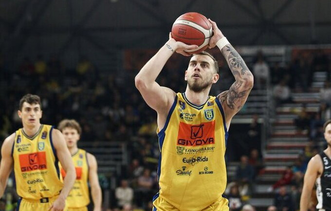 P.Sorokas  pelnė 2 taškus