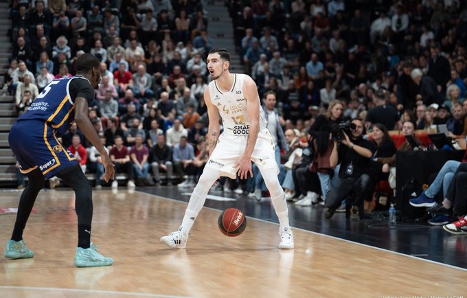 N.De Colo vedė komandą į pergalę