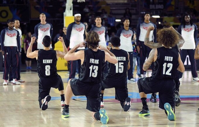 NBA žvaigždės pagerbė zelandus ir jų „Haka“ šokį (Scanpix)