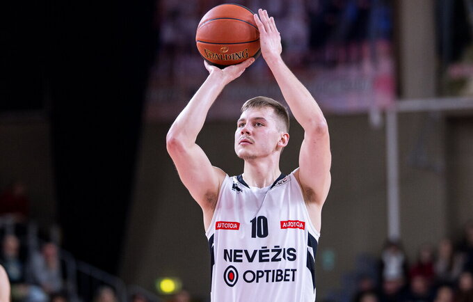 V.Kozys kalbėjo apie darbą su R.Kurtinaičiu (Foto: Rokas Lukoševičius)