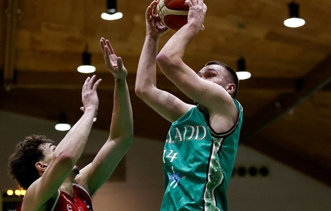 R.Buivydas geriausiai tarp airių kovojo dėl kamuolių (FIBA nuotr.)