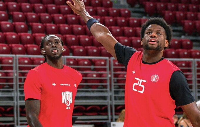 J.Motley ir D.Oturu vedė „Hapoel“ į priekį