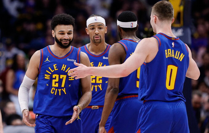 „Nuggets“ laimėjo puolimu grįstas rungtynes (Scanpix nuotr.)