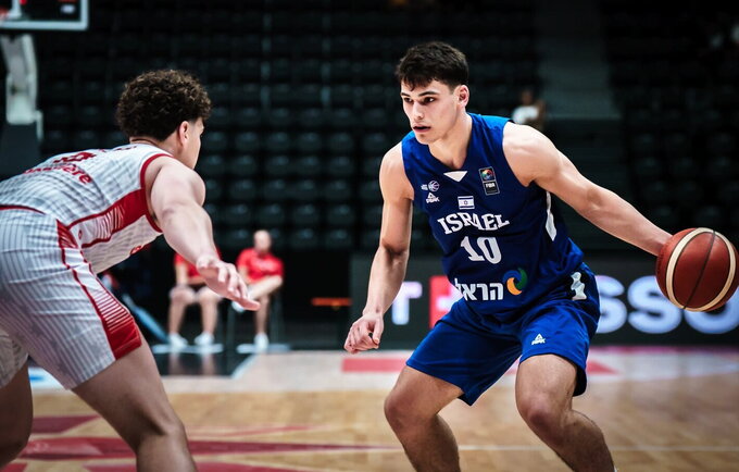 O.Mayeris per du turus sužaidė tik vieną mačą (FIBA nuotr.)