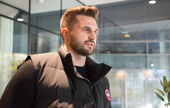 L.Kleiza vis dar nežino, ar galės rungtyniauti (Fotodiena.lt)