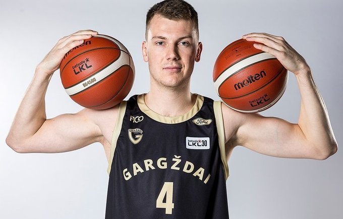 R.Keliačius kelsis į kitą komandą