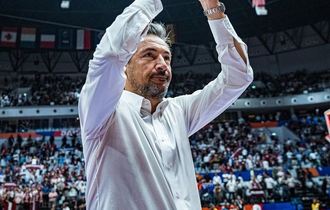 L.Banchi žavėjosi latvių kultūra (FIBA nuotr.)