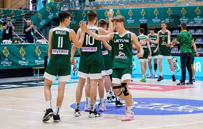Lietuviai sėkmingai pradėjo atkrintamąsias kovas (FIBA nuotr.)