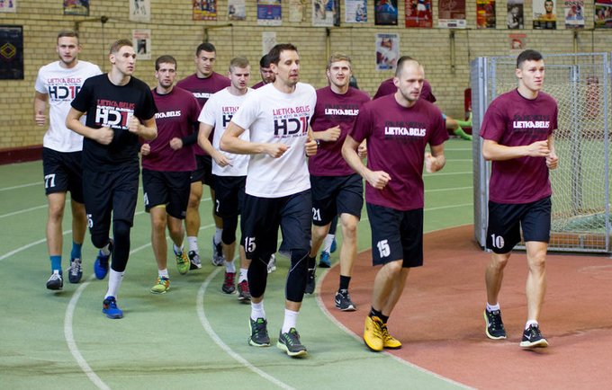 Sirgaliai ėmė graibstyti sezoninius abonementus į „Lietkabelio“ namų rungtynes (www.kavolelis.lt)