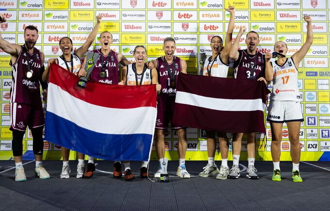 Latviai triumfuoja (FIBA nuotr.)