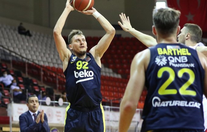„Žalgirio“ varžovas – su kritikuojamu vyr. treneriu, keista L.Westermanno situacija ir prastai išnaudojamu E.Ulanovu
