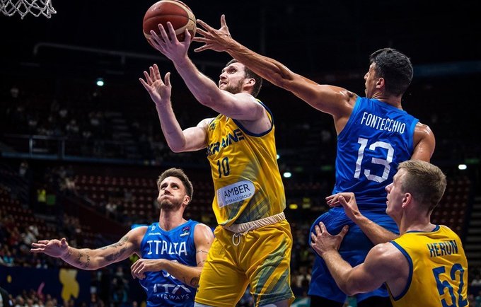 S.Michailiukas vedė rinktinę į pergalę (FIBA nuotr.)