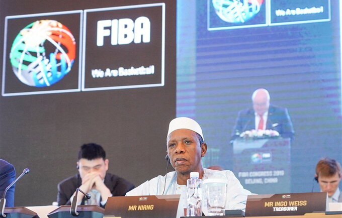 Afrikietis perėmė FIBA vairą (FIBA nuotr.)