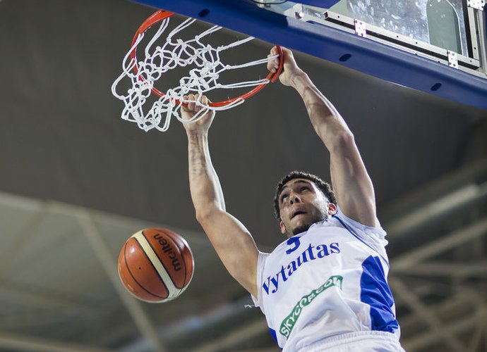 LiAngelo Ballui ESPN skautas vietos NBA nemato (www.kavolelis.lt)