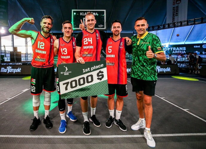 Turnyrą laimėjo Šakių komanda (Gintaro Šiupario nuotr.)