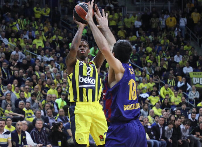 J.Nunnally bandys laimę NBA (Scanpix nuotr.)