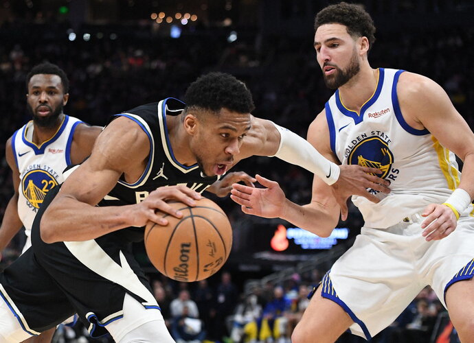 G.Antetokounmpo gerokai pranoko K.Thompsoną (Scanpix nuotr.)