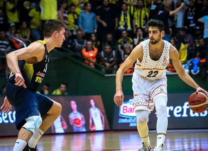 F.Korkmazas kelsis į NBA