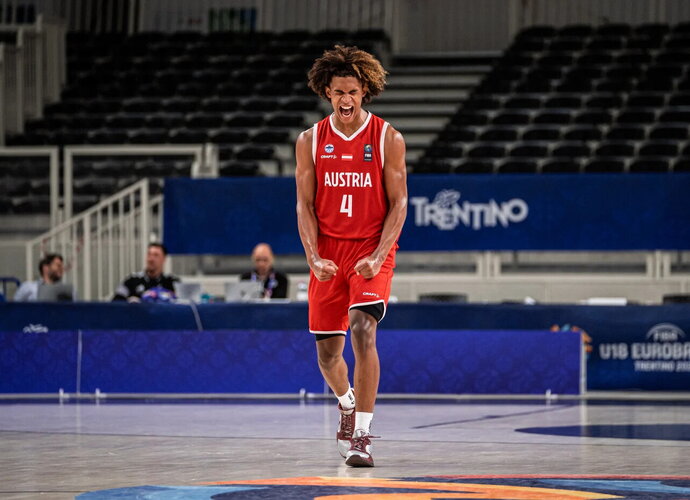 P.Thompsonas išsiuntė latvius į B divizioną (FIBA nuotr.)