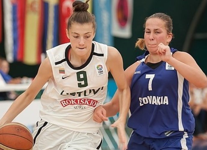 M.Petrėnaitė keliasi į Uteną (FIBA Europe nuotr.)