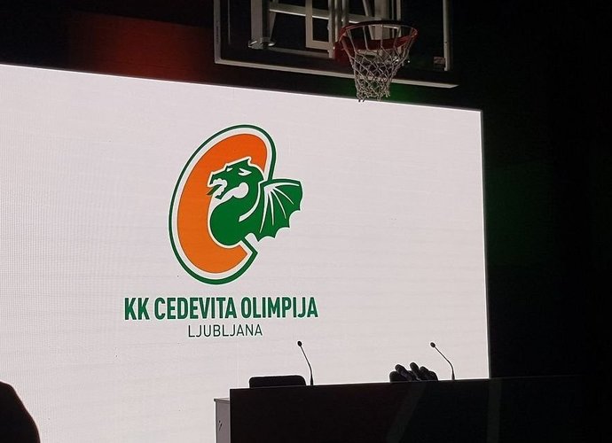 Naujo klubo logotipas yra buvusių komandos logotipų sąjunga