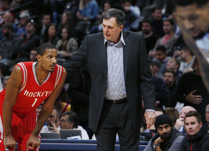 K.McHale'as „Rockets“ gretose darbuosis dar mažiausiai trejus metus (Scanpix nuotr.)