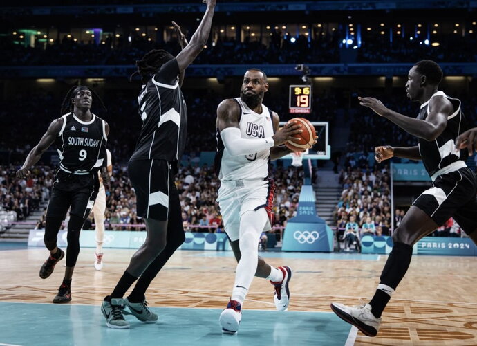 Amerikiečiai yra pirmi grupėje (FIBA nuotr.)