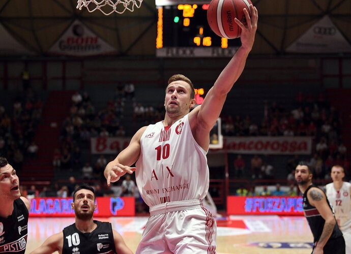 D.Dulkys žiba Milane