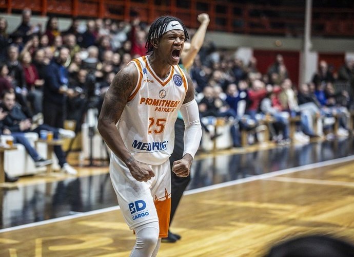 R.Brownas debiutuos Eurolygoje (FIBA nuotr.)