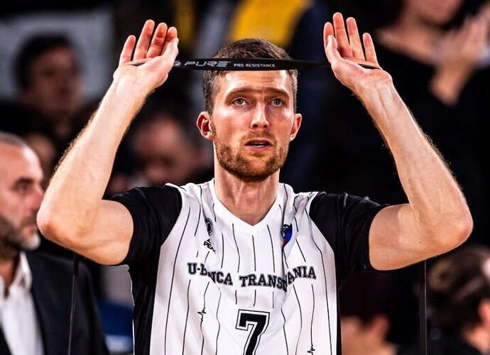 S.Kulvietis pataikė tritaškį
