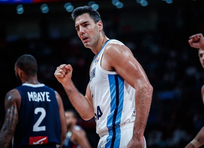 L.Scola gali vėl grįžti į Eurolygą (FIBA nuotr.)