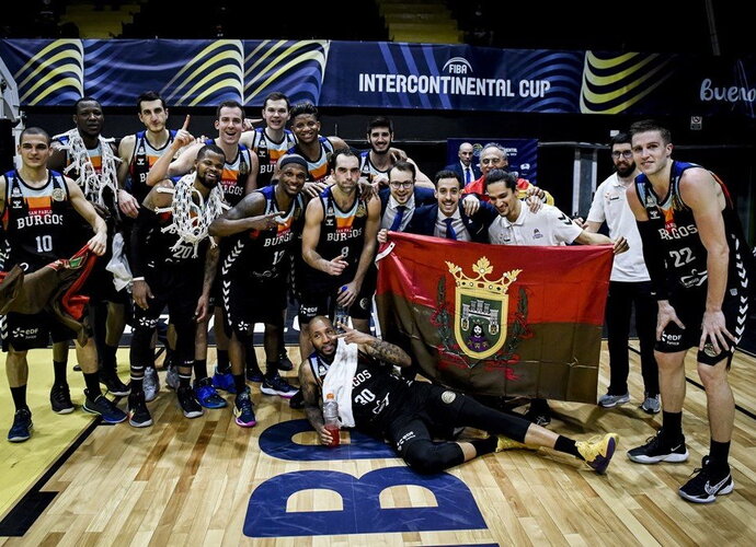 Burgoso ekipa iškovojo trofėjų (FIBA nuotr.)