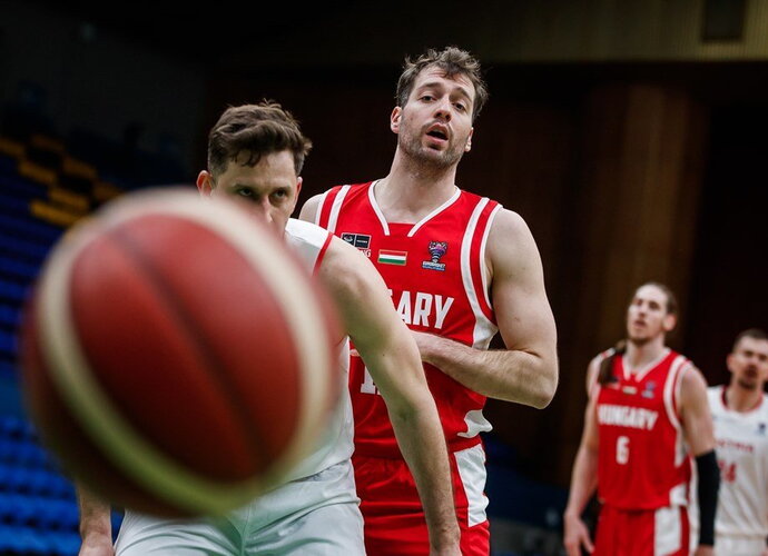 S.Benke išgelbėjo vengrus (FIBA Europe nuotr.)