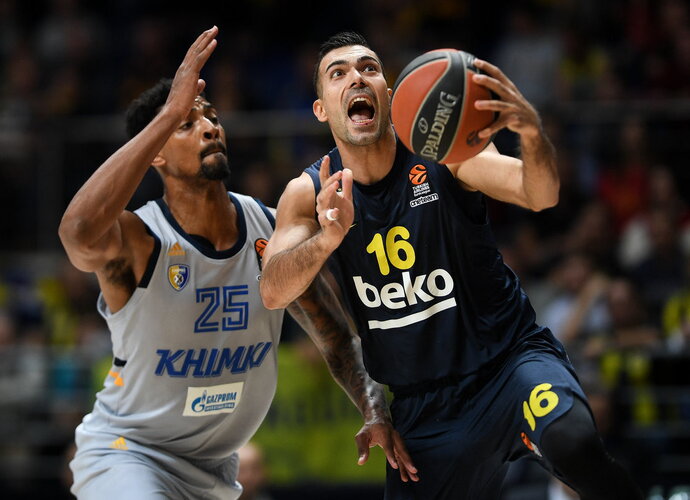 K.Sloukas pataikė visus mestus tritaškius (Scanpix nuotr.)